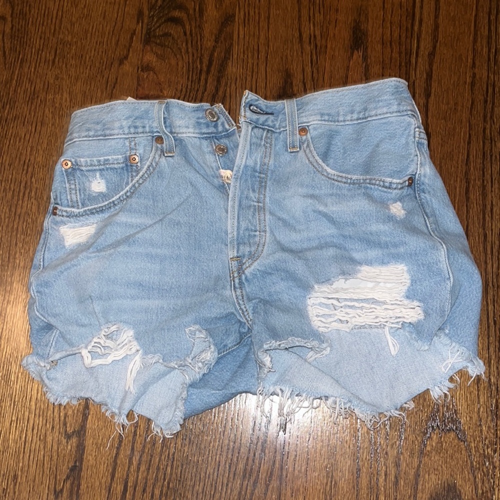 Levi’s 501 Jean shorts size W27!